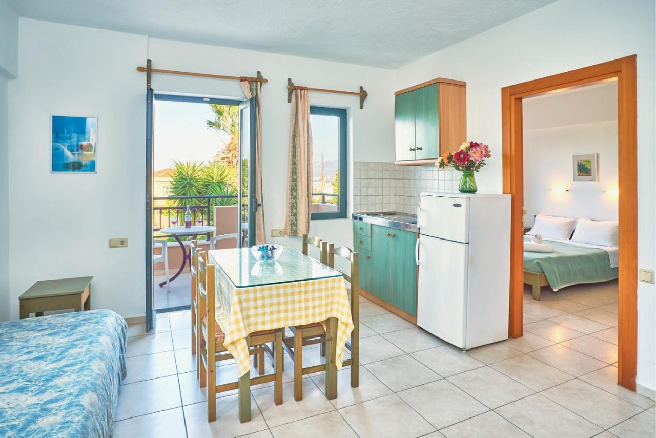 Dionysos Apartments & Studios Сталіда Екстер'єр фото