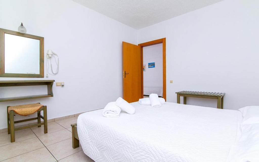 Dionysos Apartments & Studios Сталіда Екстер'єр фото